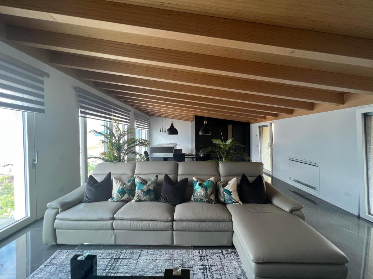 Luxury Lakefront Penthouse Lezzeno Kültér fotó