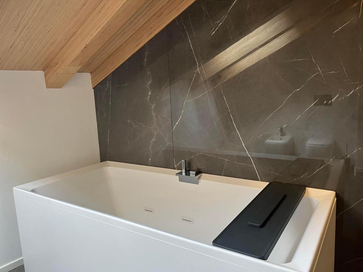 Luxury Lakefront Penthouse Lezzeno Kültér fotó